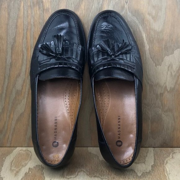 Magnanni Kiltie Tassel Black Leather Loafers - Picture 6 of 10